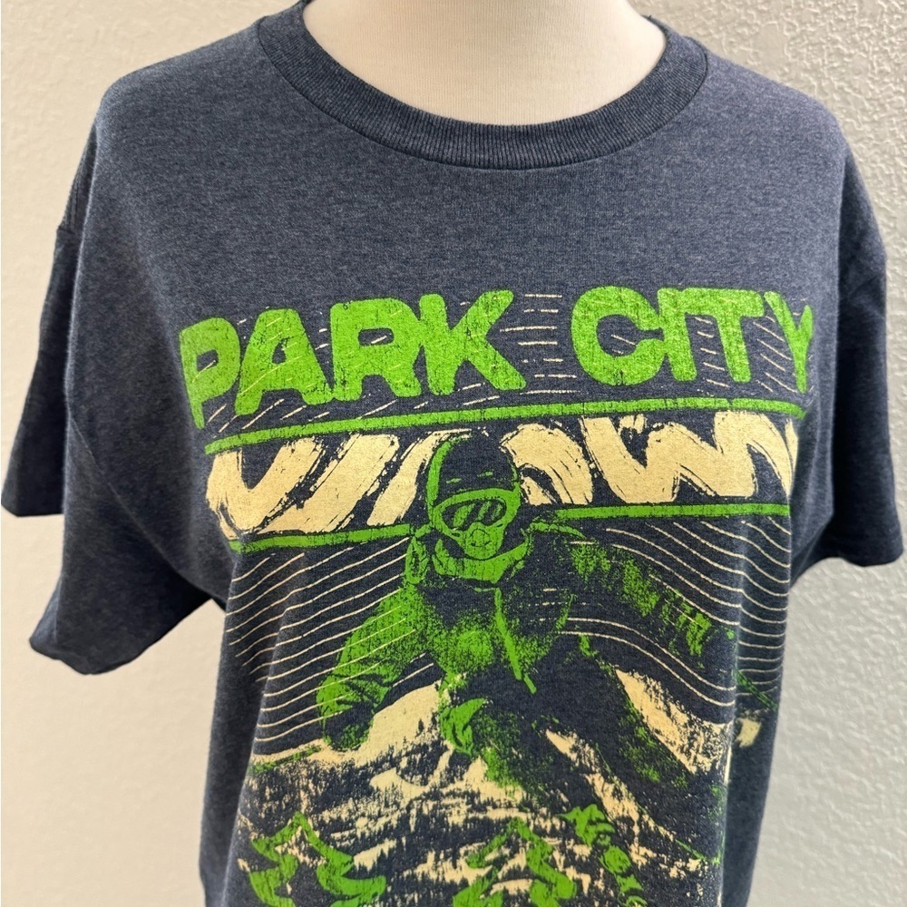Kid Dangerous Men's Park City Utah Graphic Short Sleeve Tee Size M NWT